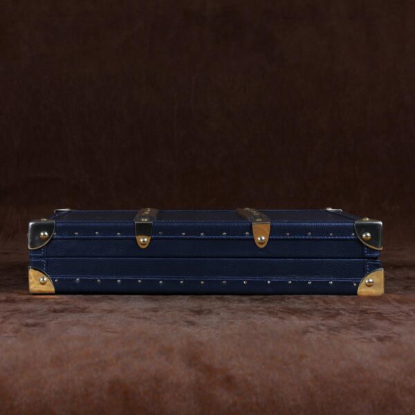 Amorous Sole Necklace Trunk - Image 3